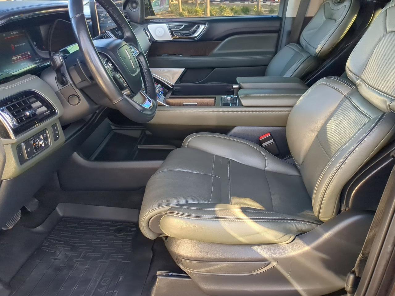 2022 Lincoln Navigator L Black Label