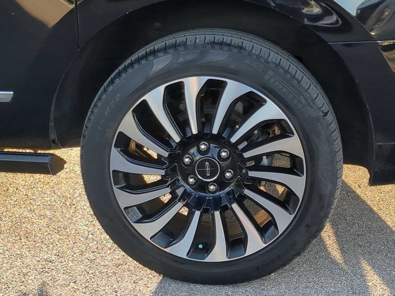2022 Lincoln Navigator L Black Label