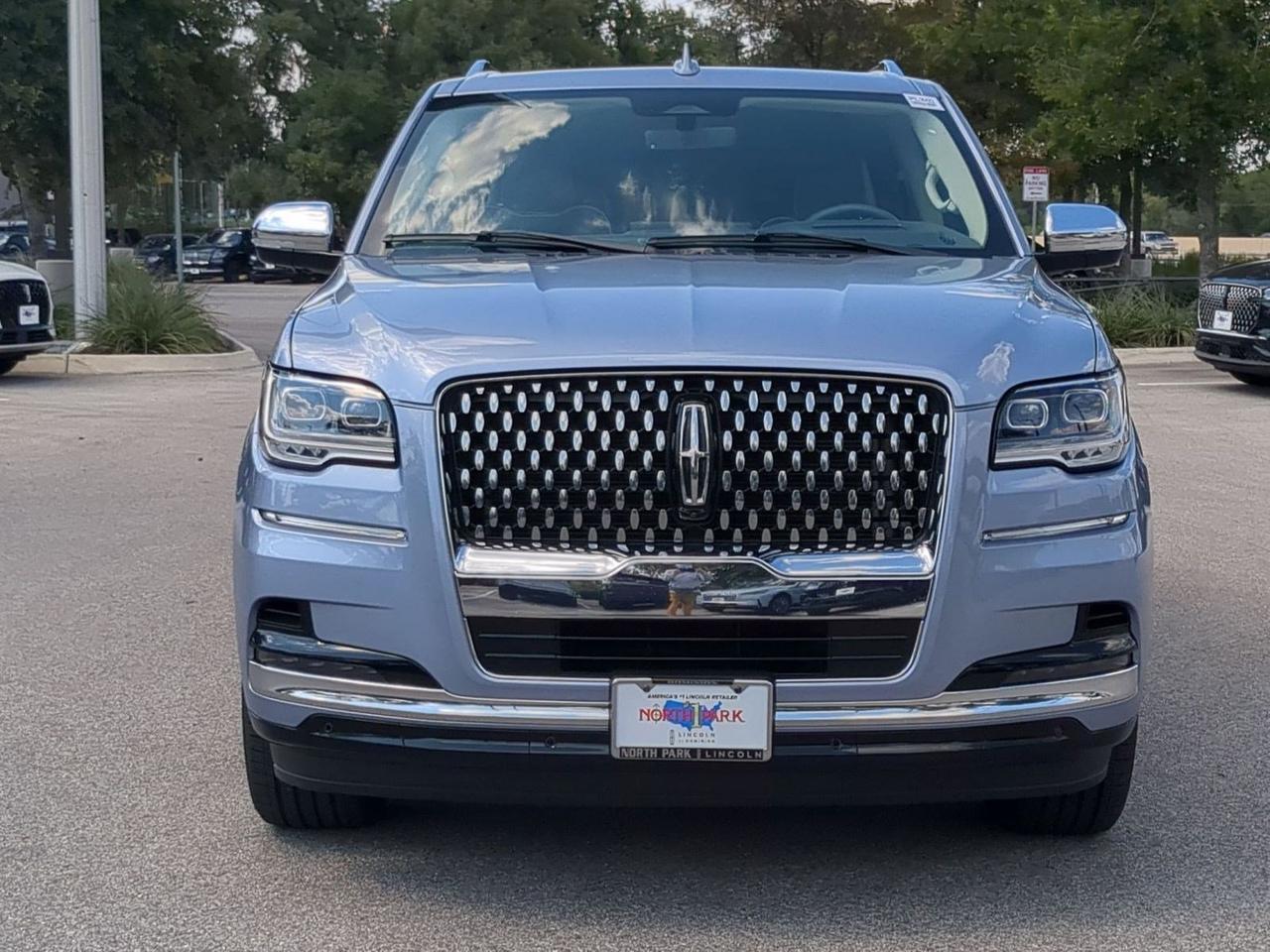 2022 Lincoln Navigator L Black Label