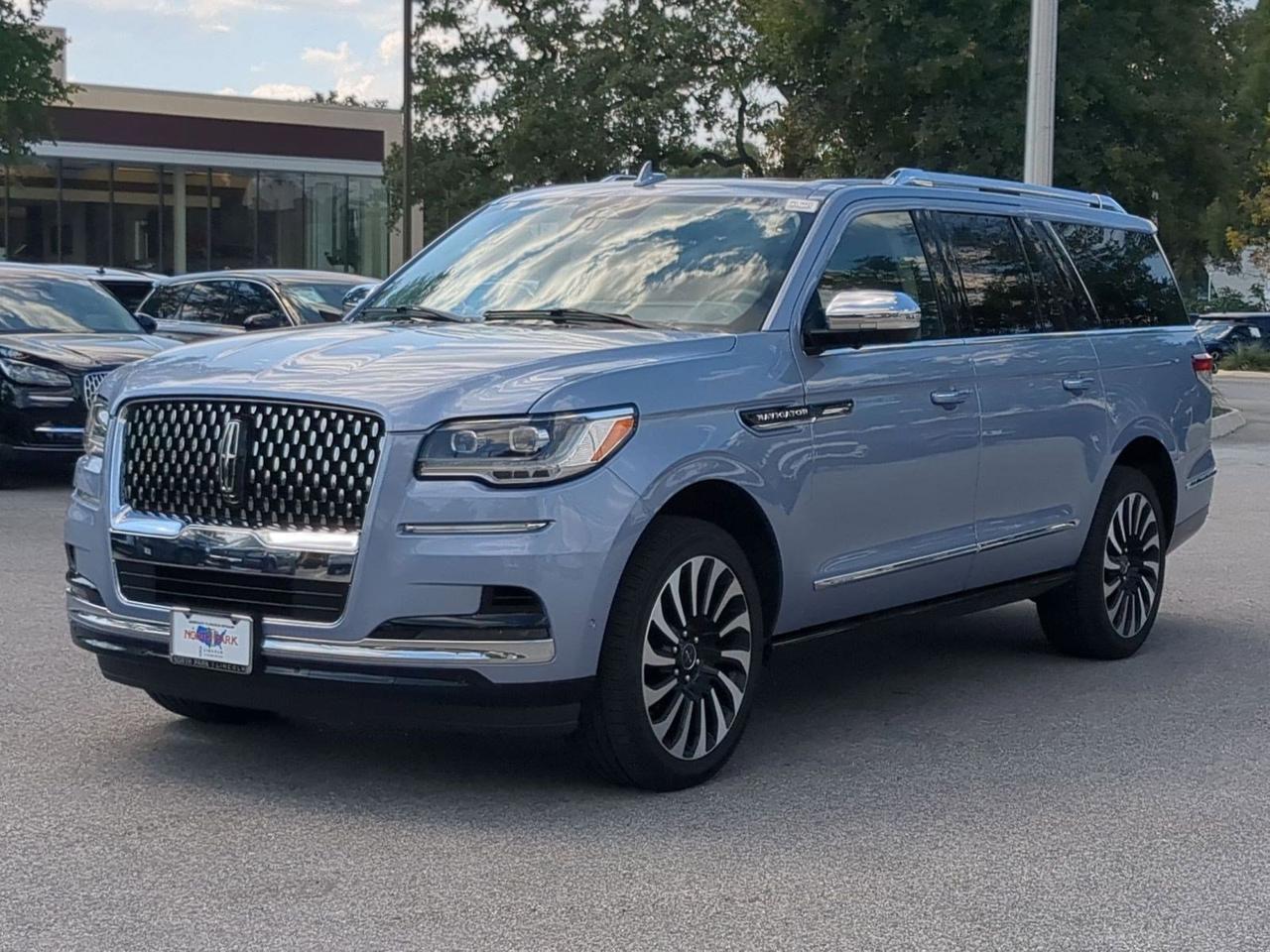 2022 Lincoln Navigator L Black Label