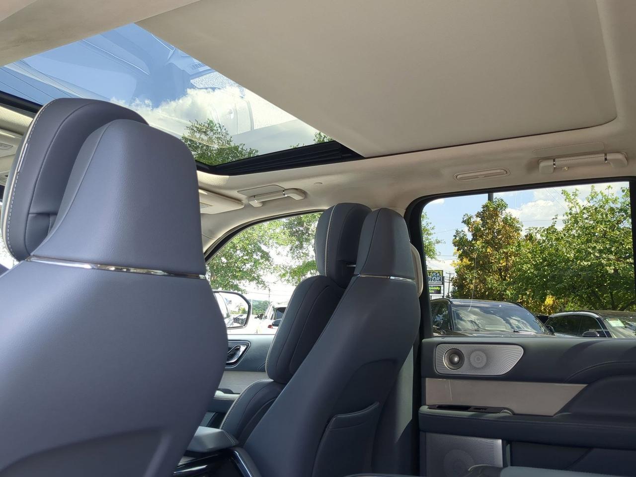 2022 Lincoln Navigator L Black Label