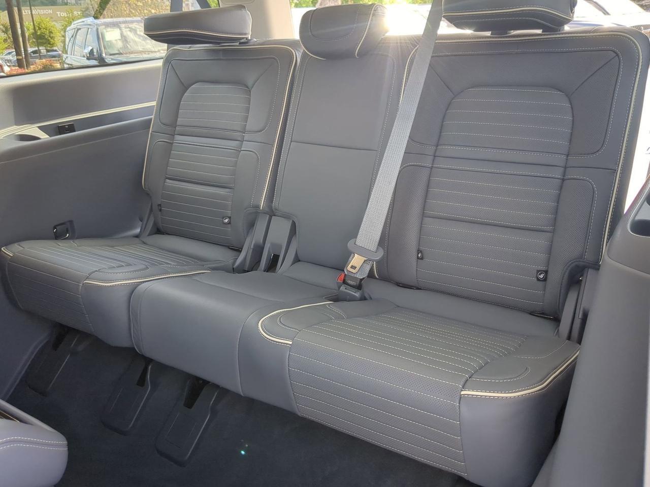 2022 Lincoln Navigator L Black Label