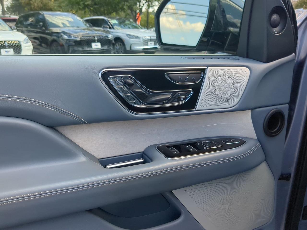 2022 Lincoln Navigator L Black Label