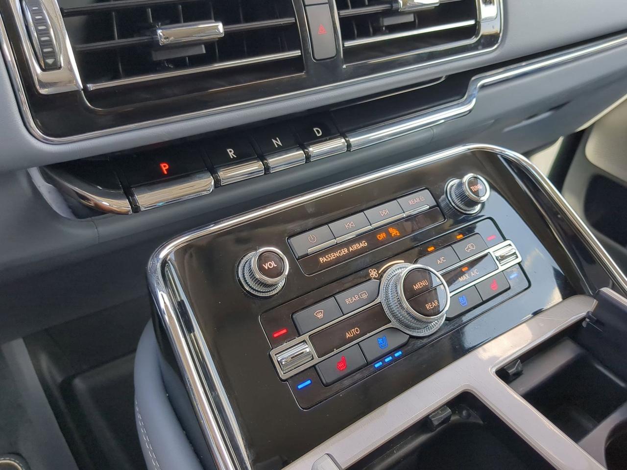 2022 Lincoln Navigator L Black Label