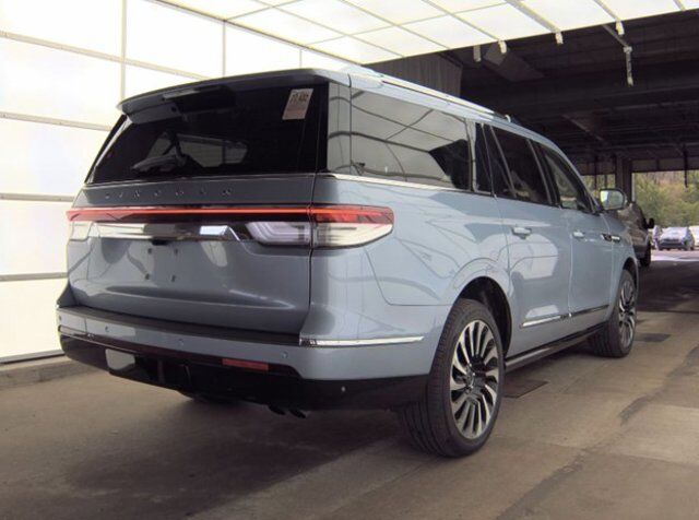 2022 Lincoln Navigator L Black Label