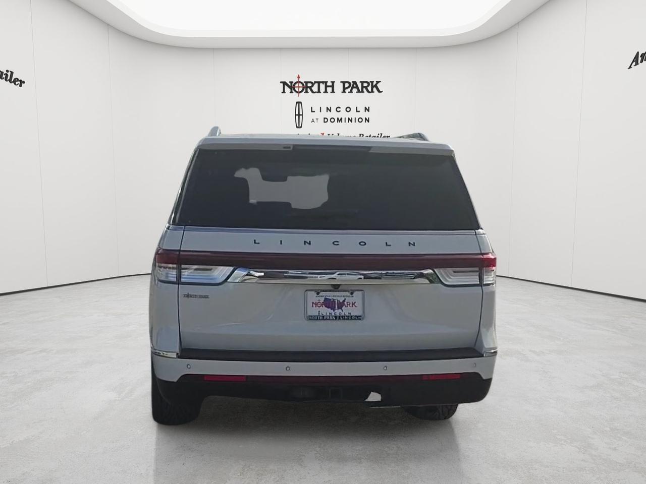 2022 Lincoln Navigator L Black Label