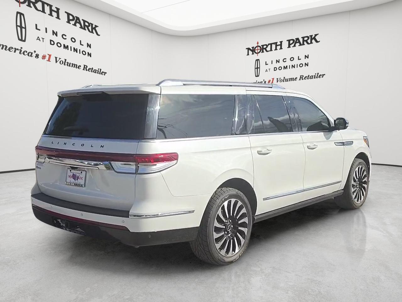 2022 Lincoln Navigator L Black Label