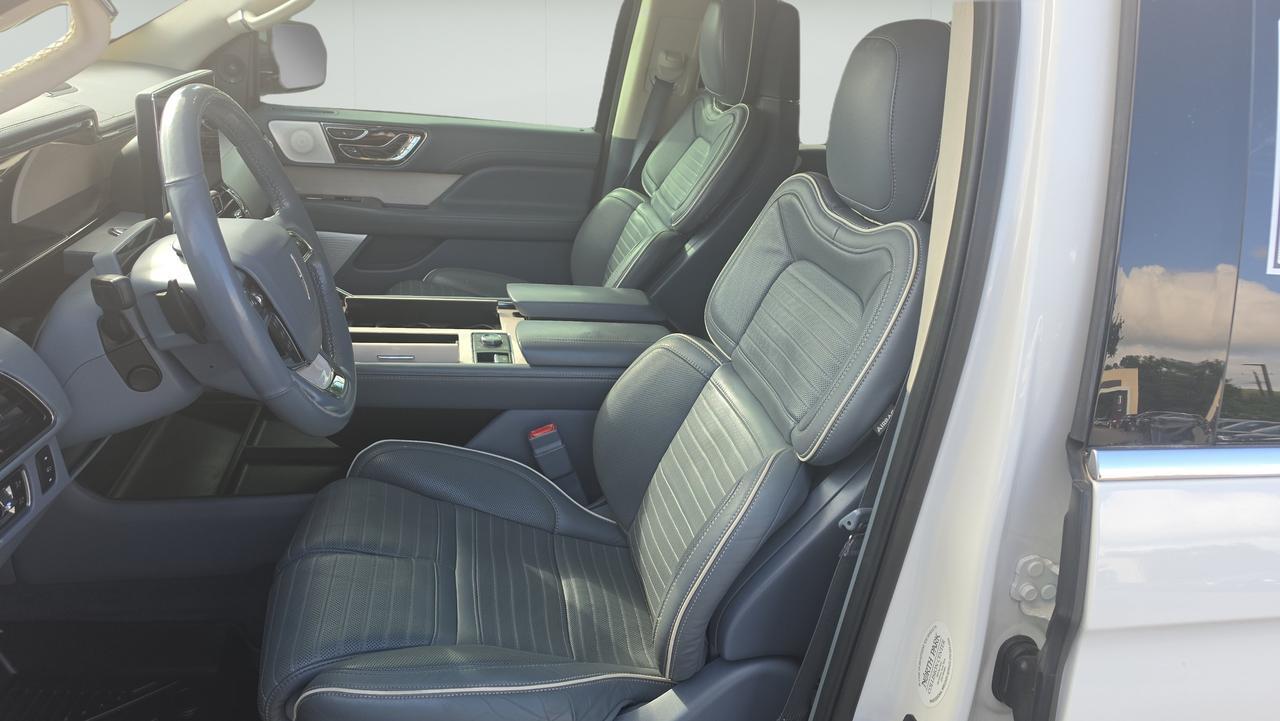 2022 Lincoln Navigator L Black Label