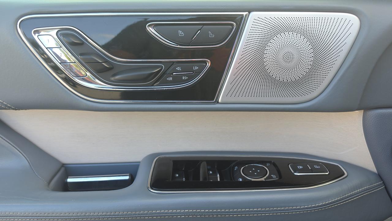 2022 Lincoln Navigator L Black Label