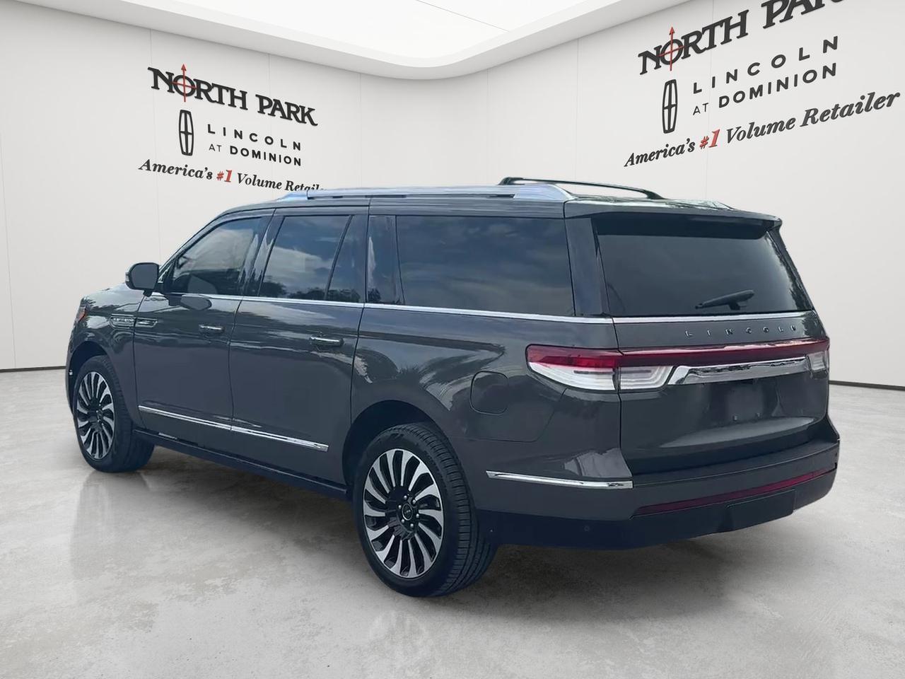 2022 Lincoln Navigator L Black Label