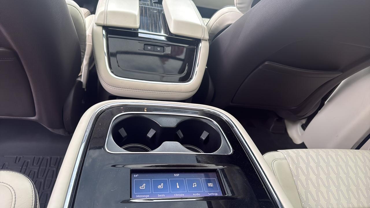 2022 Lincoln Navigator L Black Label