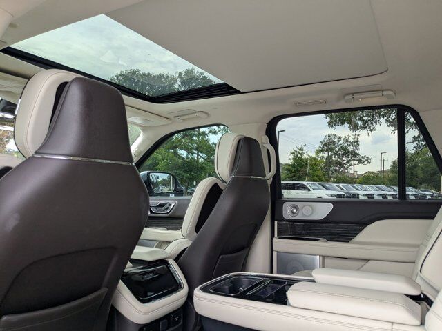 2022 Lincoln Navigator L Black Label