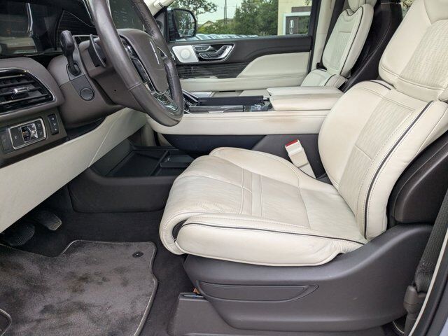 2022 Lincoln Navigator L Black Label