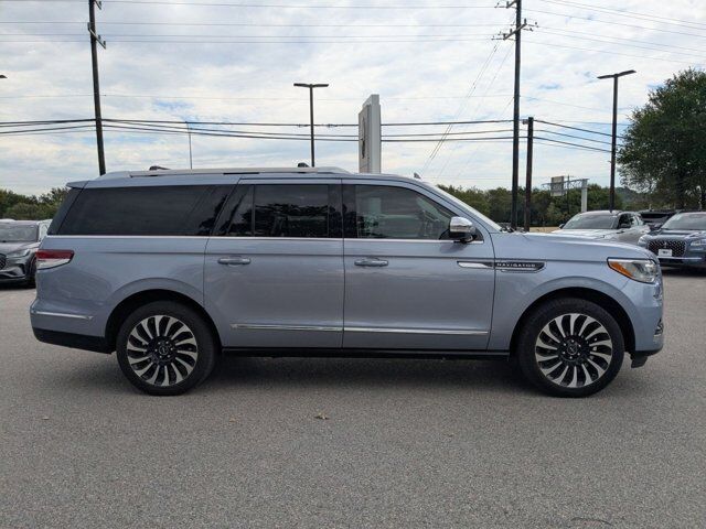 2022 Lincoln Navigator L Black Label