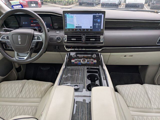 2022 Lincoln Navigator L Black Label