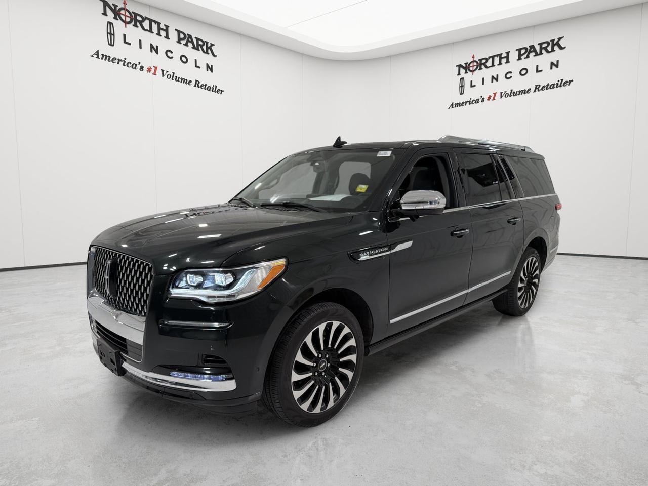 2022 Lincoln Navigator L Black Label