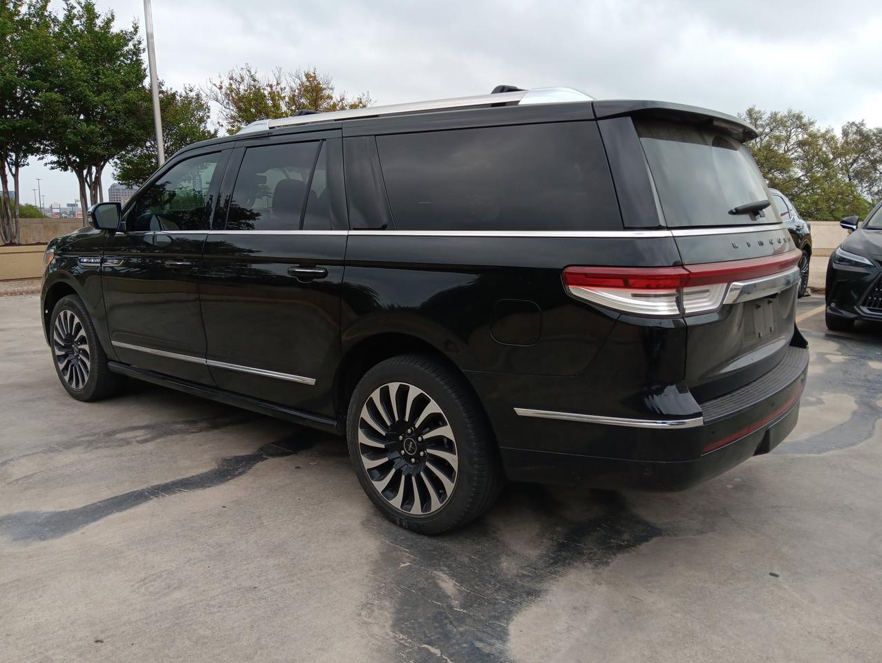 2022 Lincoln Navigator L Black Label
