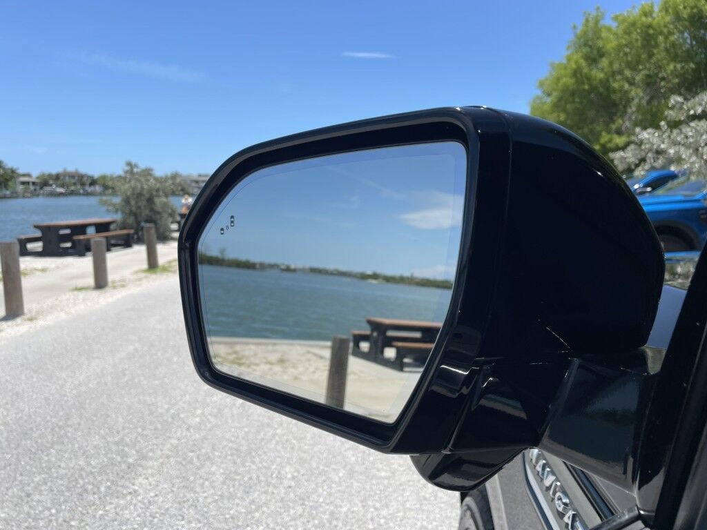 2022 Lincoln Navigator L RESERVE~REAR CAPTAIN MASSAGING SEATS~HEADS UP DISPLAY~ACTIVE PAR Sarasota FL