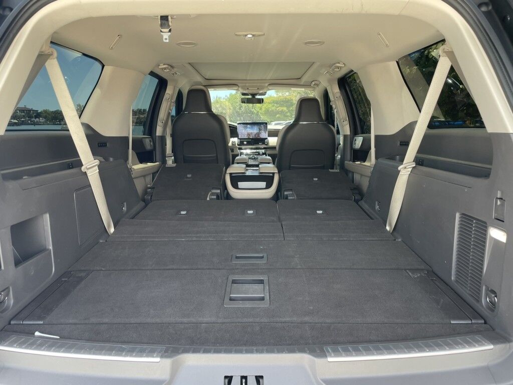 2022 Lincoln Navigator L RESERVE~REAR CAPTAIN MASSAGING SEATS~HEADS UP DISPLAY~ACTIVE PAR Sarasota FL