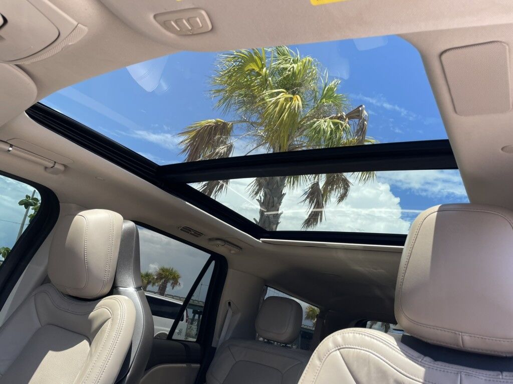 2022 Lincoln Navigator L RESERVE~REAR CAPTAIN MASSAGING SEATS~HEADS UP DISPLAY~ACTIVE PAR Sarasota FL
