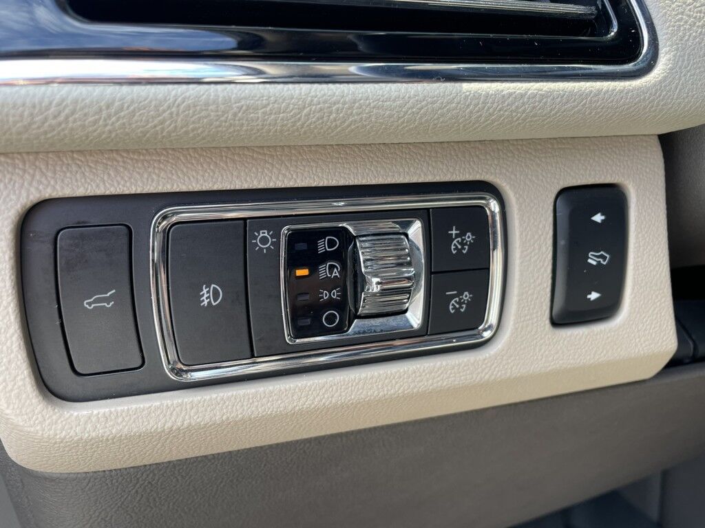 2022 Lincoln Navigator L RESERVE~REAR CAPTAIN MASSAGING SEATS~HEADS UP DISPLAY~ACTIVE PAR Sarasota FL