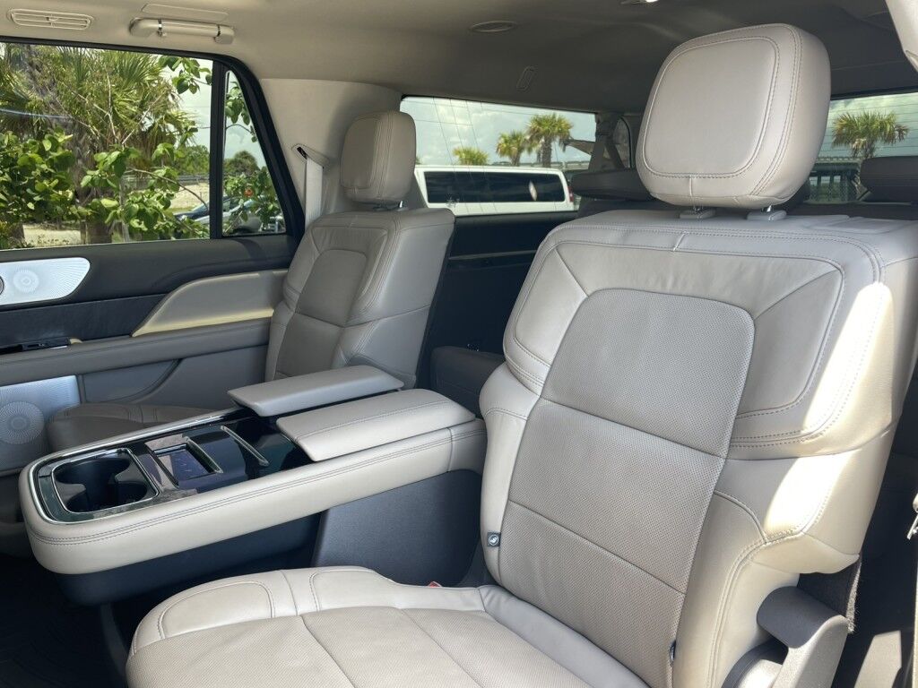 2022 Lincoln Navigator L RESERVE~REAR CAPTAIN MASSAGING SEATS~HEADS UP DISPLAY~ACTIVE PAR Sarasota FL