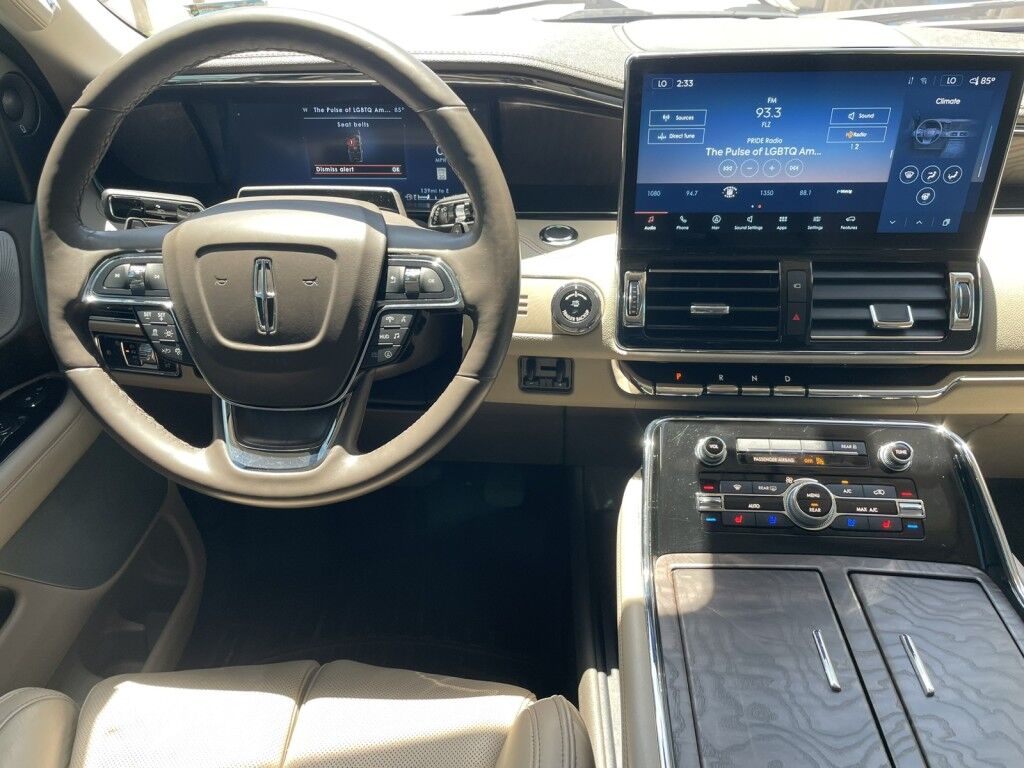 2022 Lincoln Navigator L RESERVE~REAR CAPTAIN MASSAGING SEATS~HEADS UP DISPLAY~ACTIVE PAR Sarasota FL