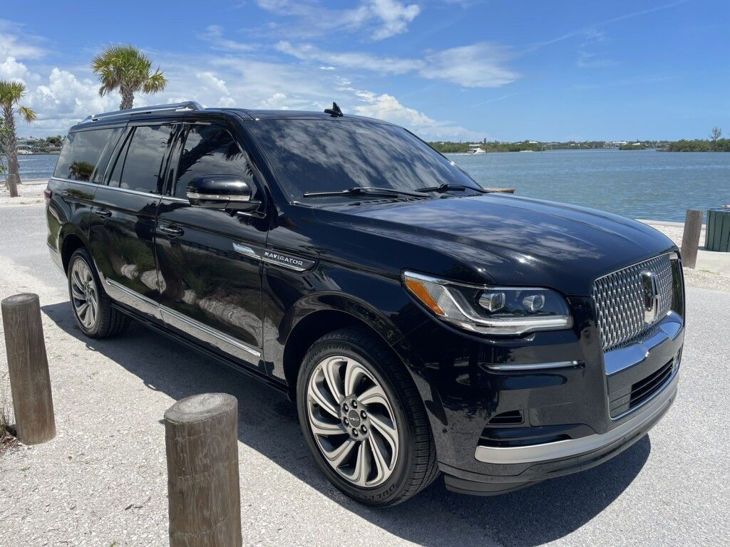 2022 Lincoln Navigator L RESERVE~REAR CAPTAIN MASSAGING SEATS~HEADS UP DISPLAY~ACTIVE PAR Sarasota FL