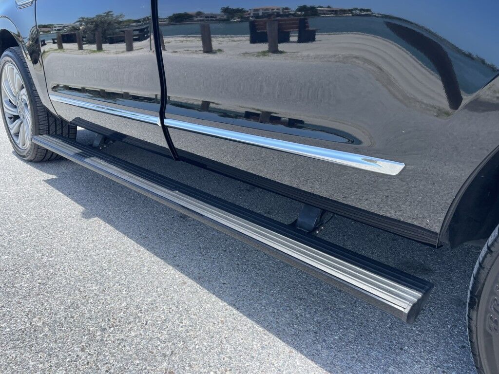 2022 Lincoln Navigator L RESERVE~REAR CAPTAIN MASSAGING SEATS~HEADS UP DISPLAY~ACTIVE PAR Sarasota FL
