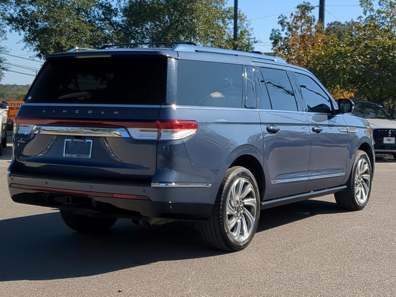 2022 Lincoln Navigator L Reserve