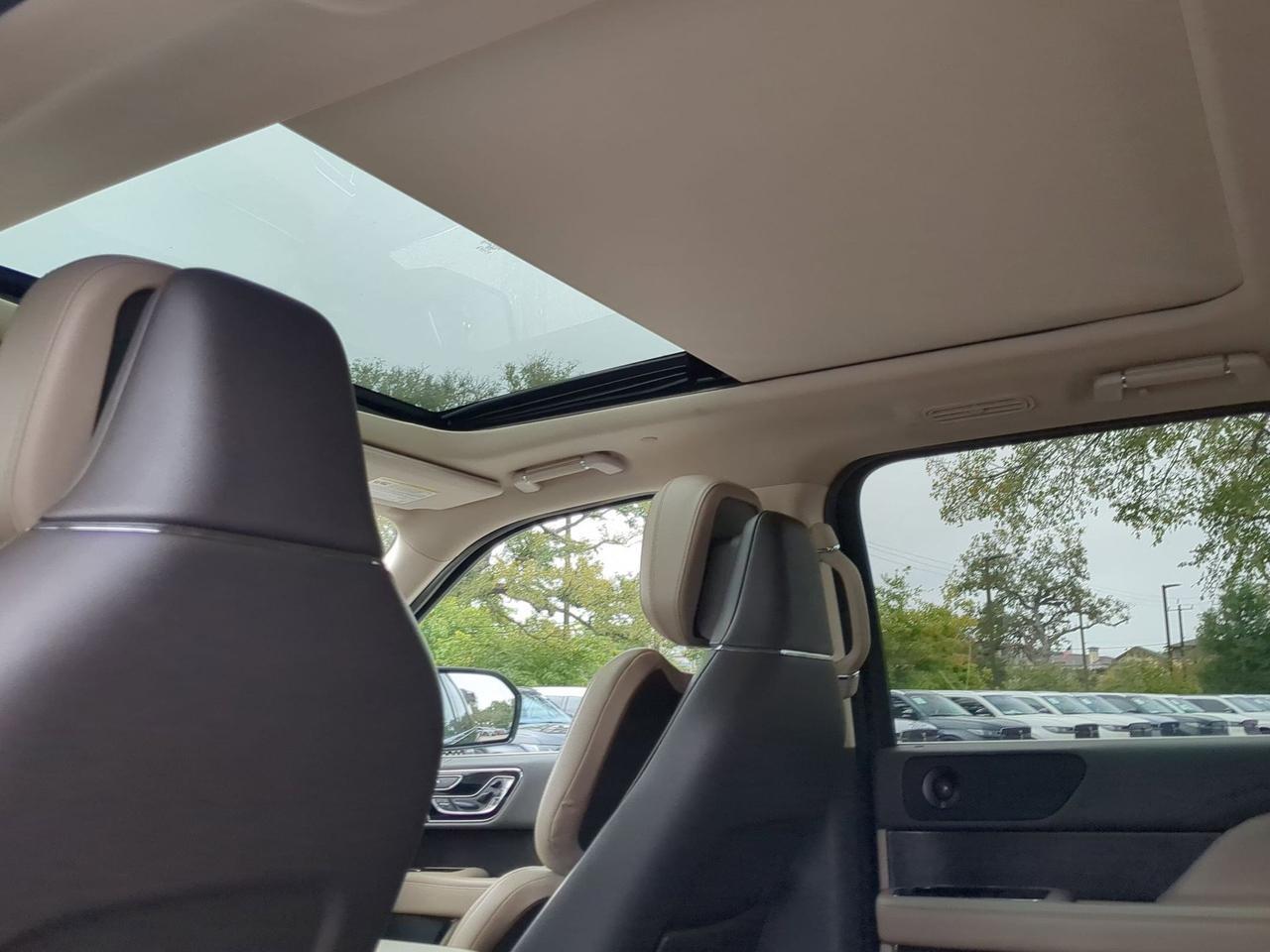 2022 Lincoln Navigator L Reserve