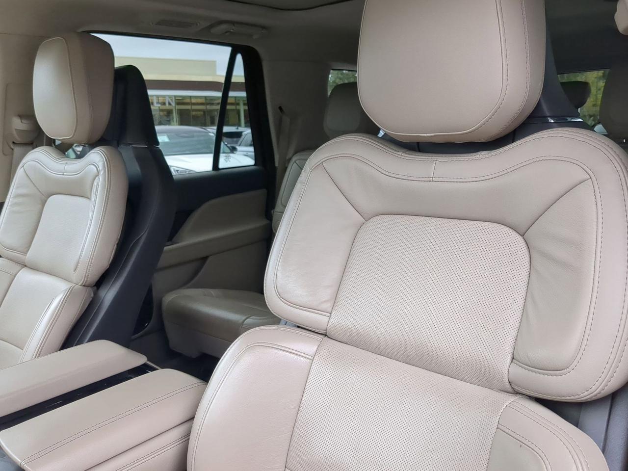 2022 Lincoln Navigator L Reserve