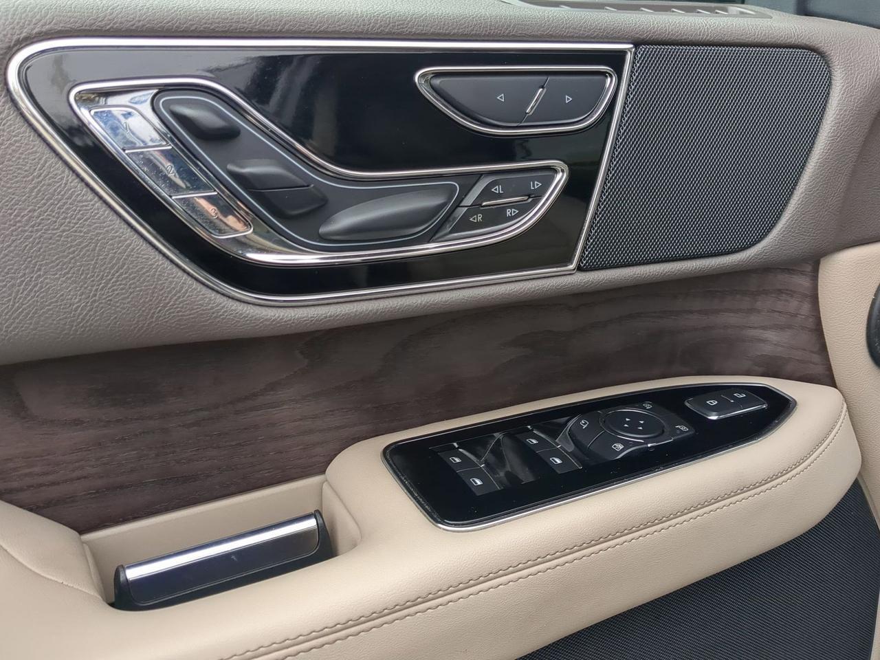 2022 Lincoln Navigator L Reserve