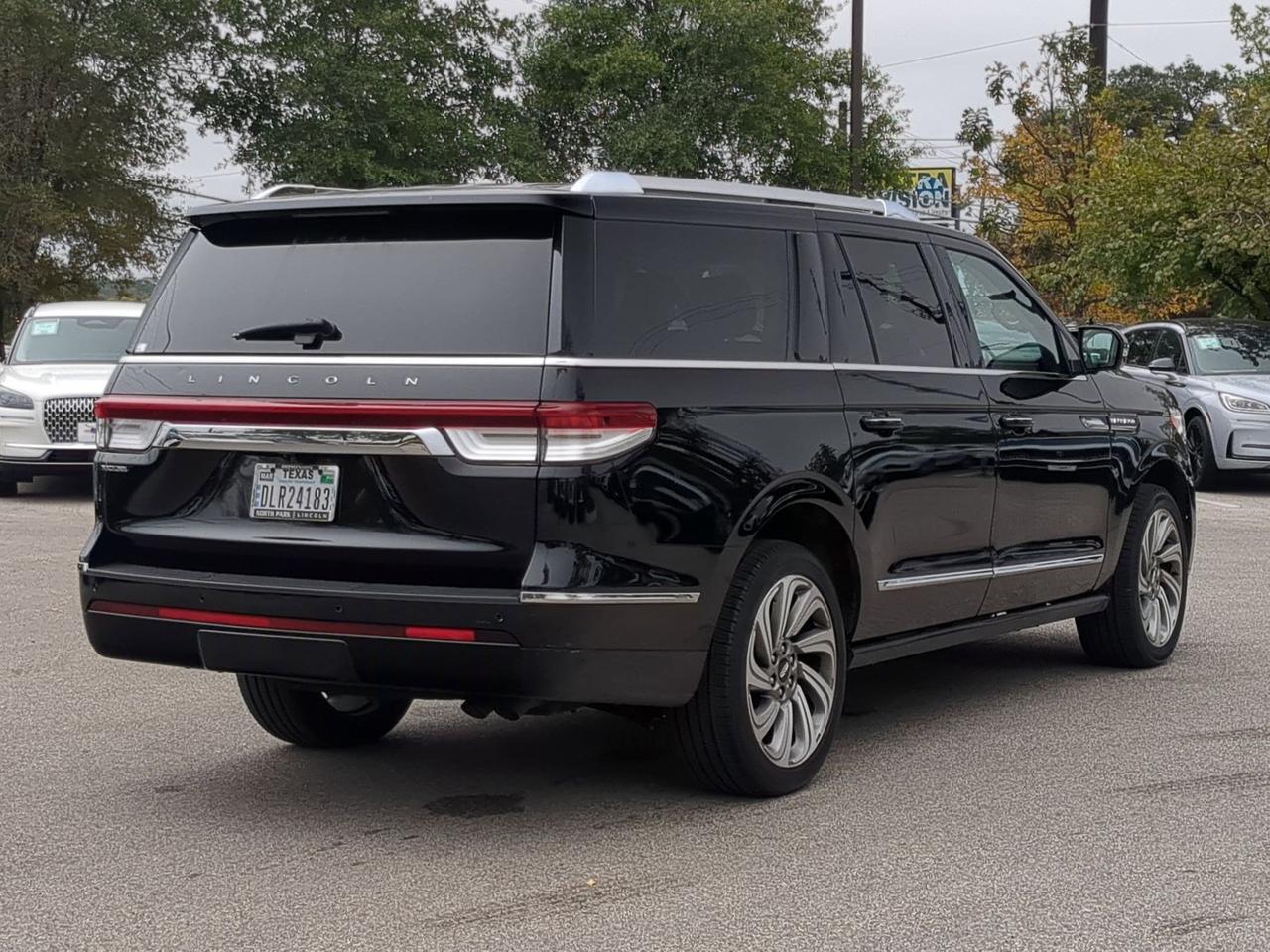 2022 Lincoln Navigator L Reserve