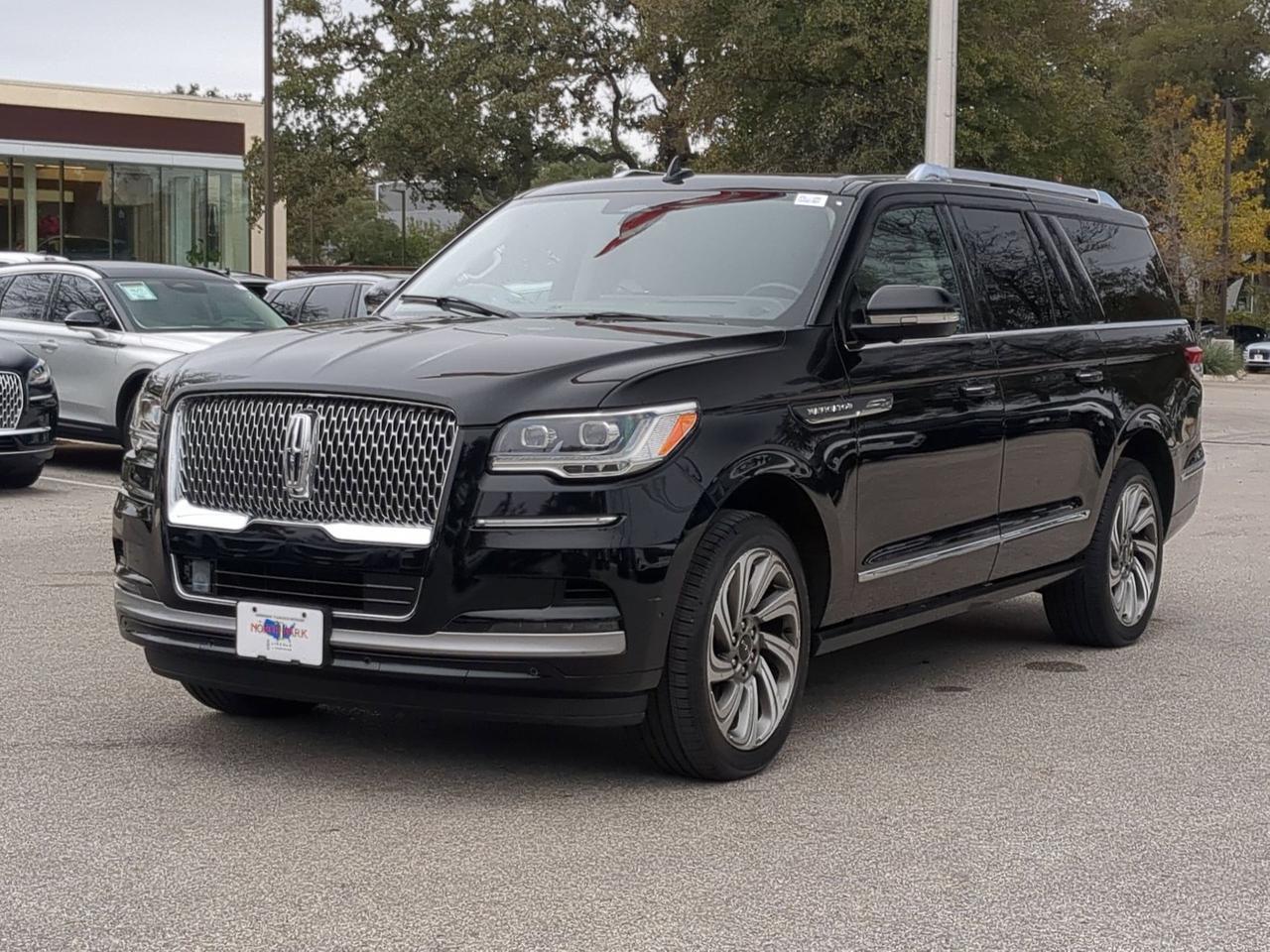 2022 Lincoln Navigator L Reserve