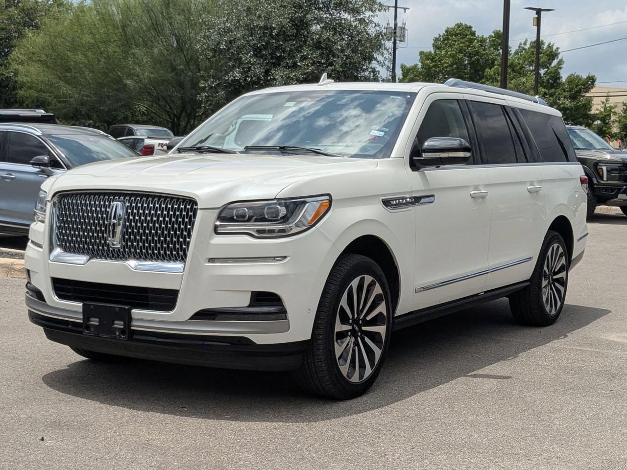 2022 Lincoln Navigator L Reserve