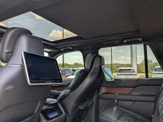 2022 Lincoln Navigator L Reserve