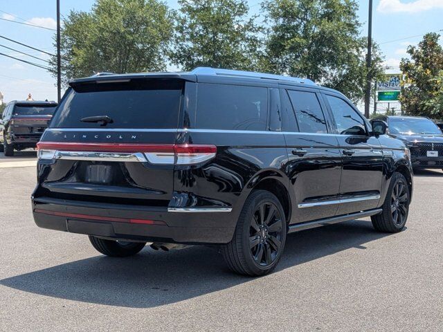 2022 Lincoln Navigator L Reserve