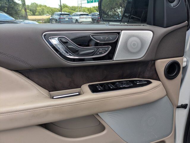 2022 Lincoln Navigator L Reserve