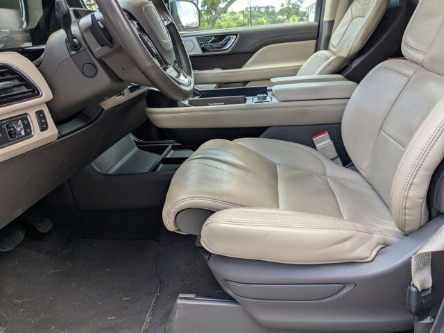 2022 Lincoln Navigator L Reserve