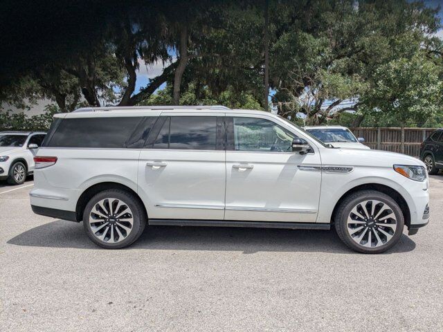 2022 Lincoln Navigator L Reserve