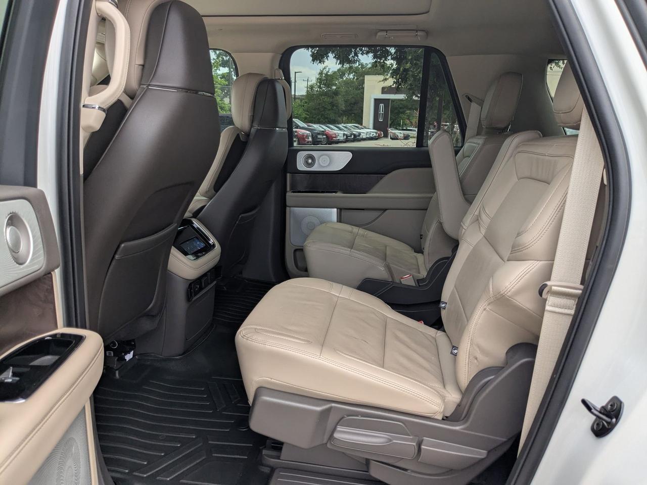 2022 Lincoln Navigator L Reserve
