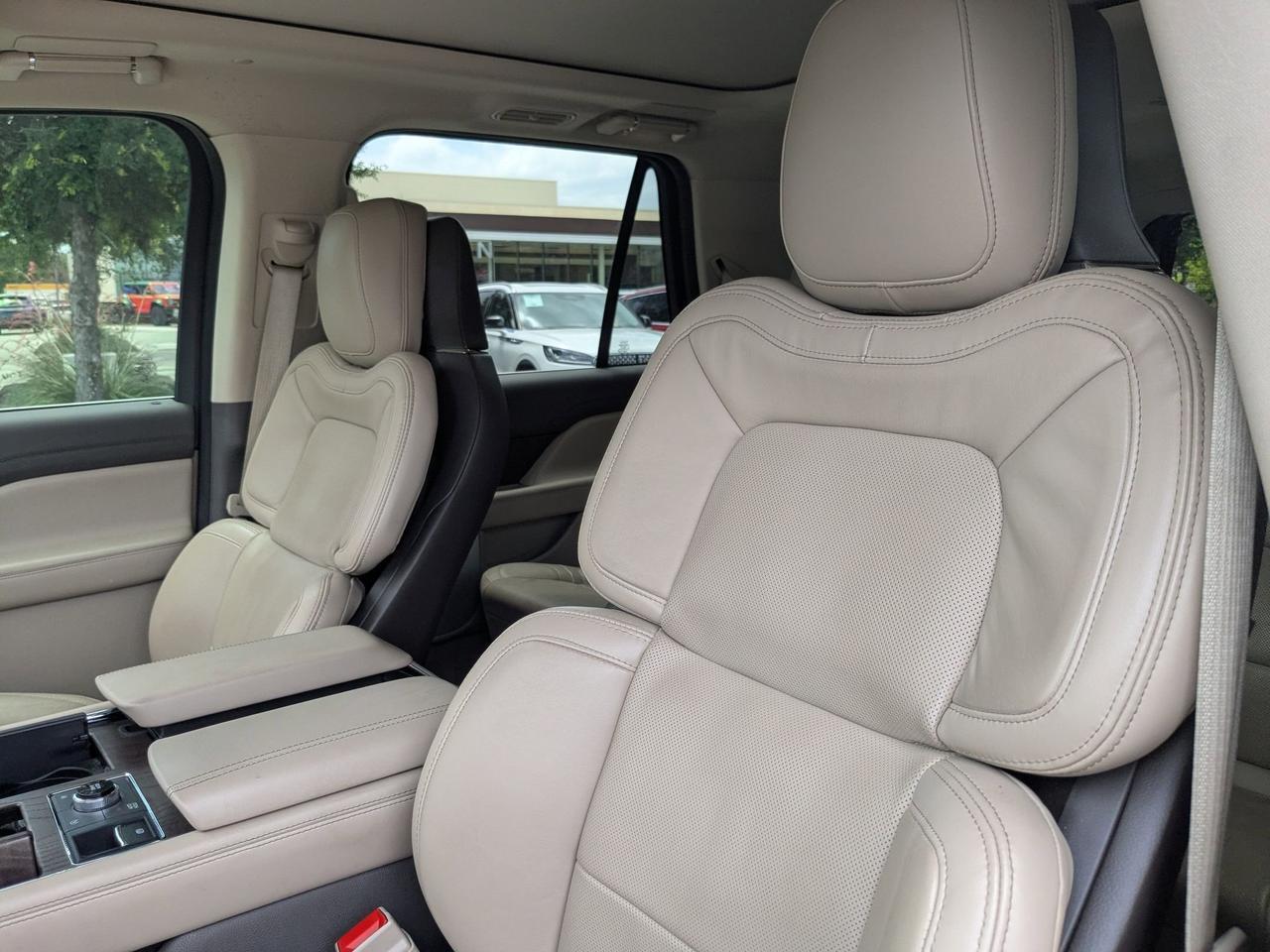 2022 Lincoln Navigator L Reserve