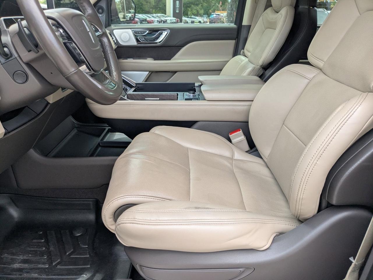 2022 Lincoln Navigator L Reserve