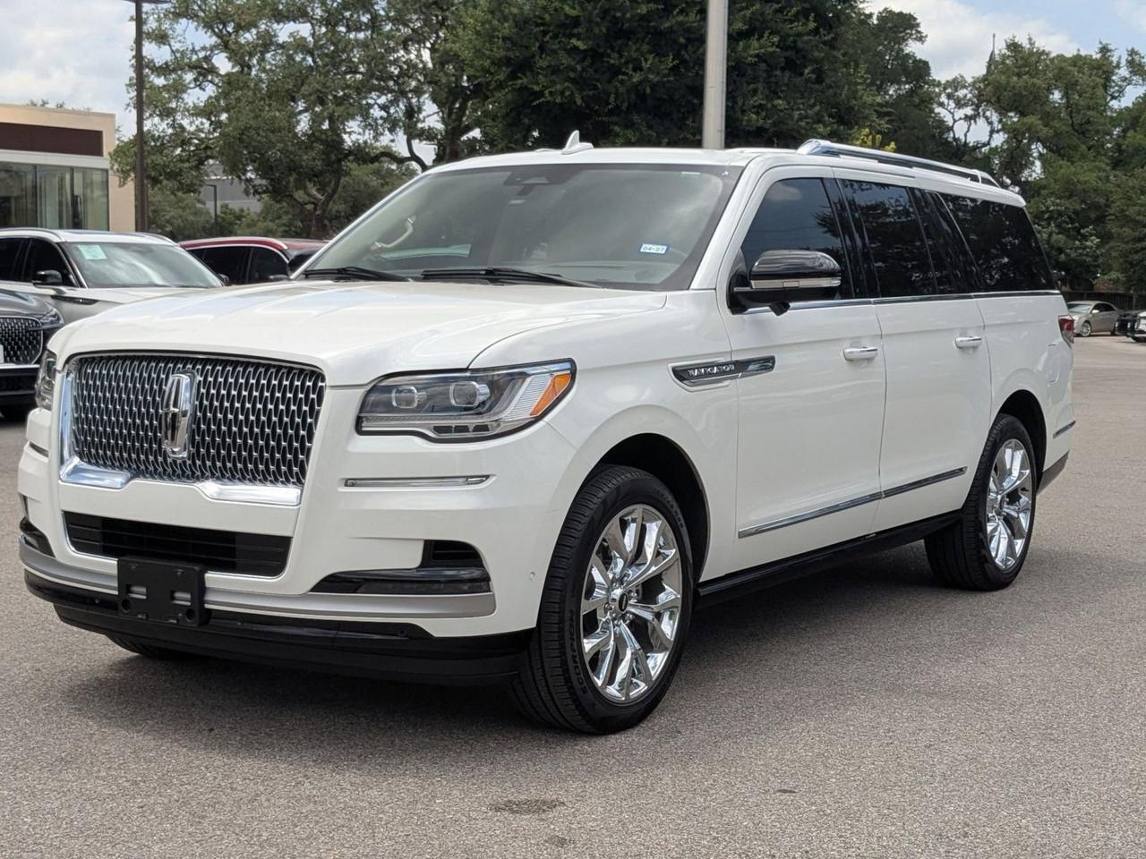 2022 Lincoln Navigator L Reserve