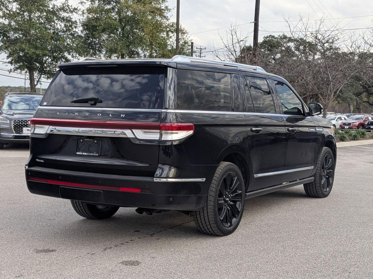2022 Lincoln Navigator L Reserve