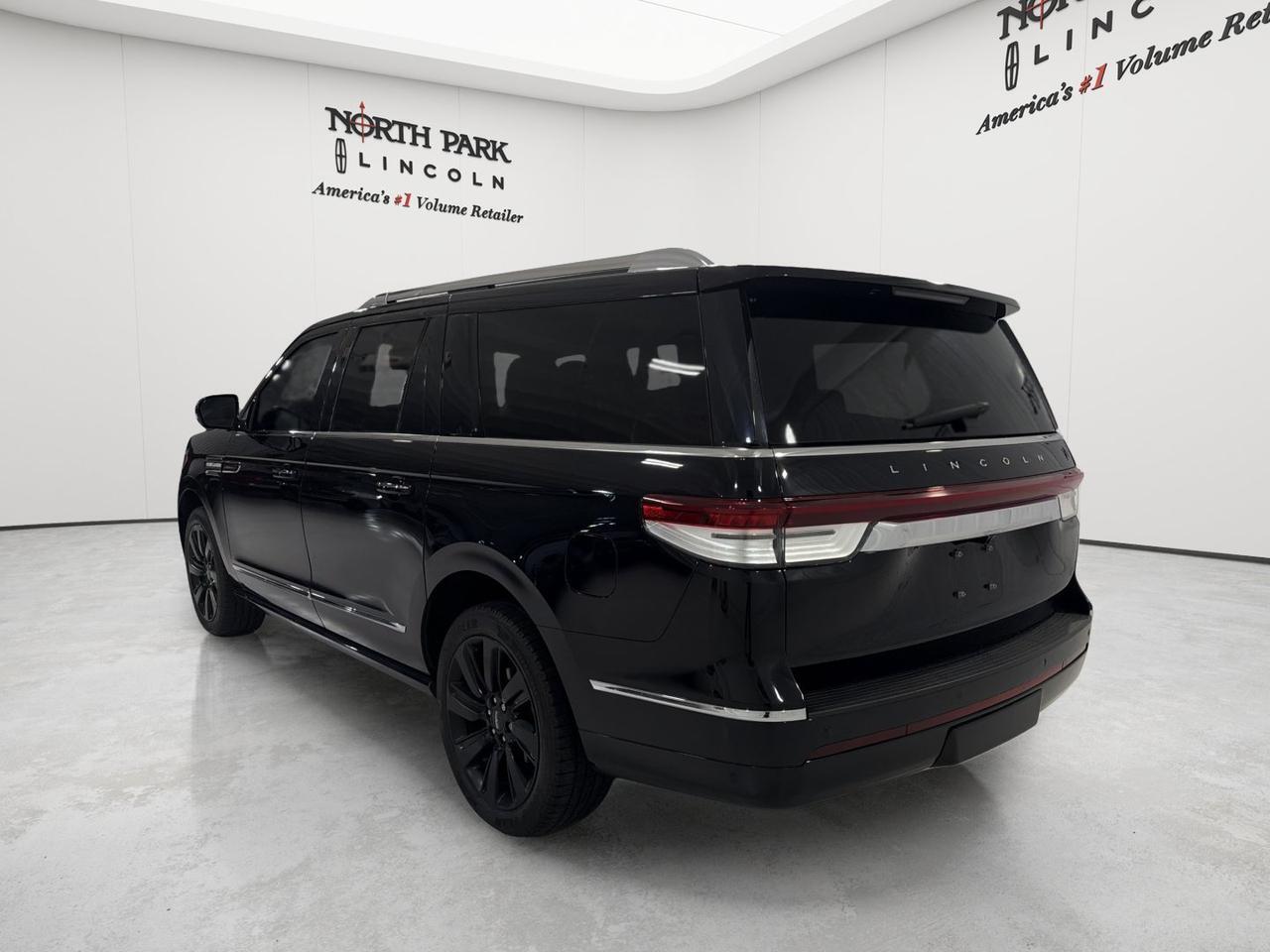 2022 Lincoln Navigator L Reserve