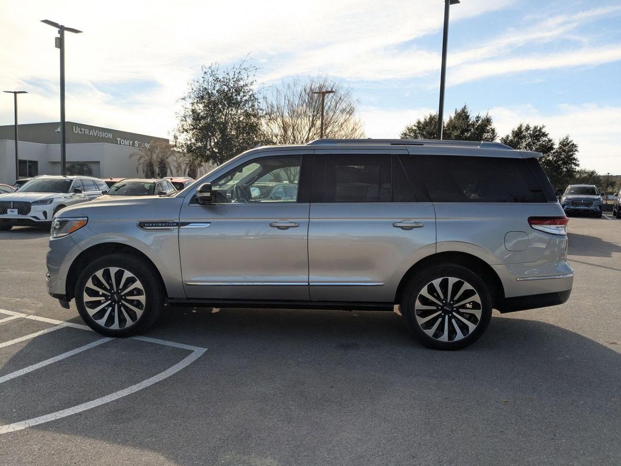 2022 Lincoln Navigator Reserve