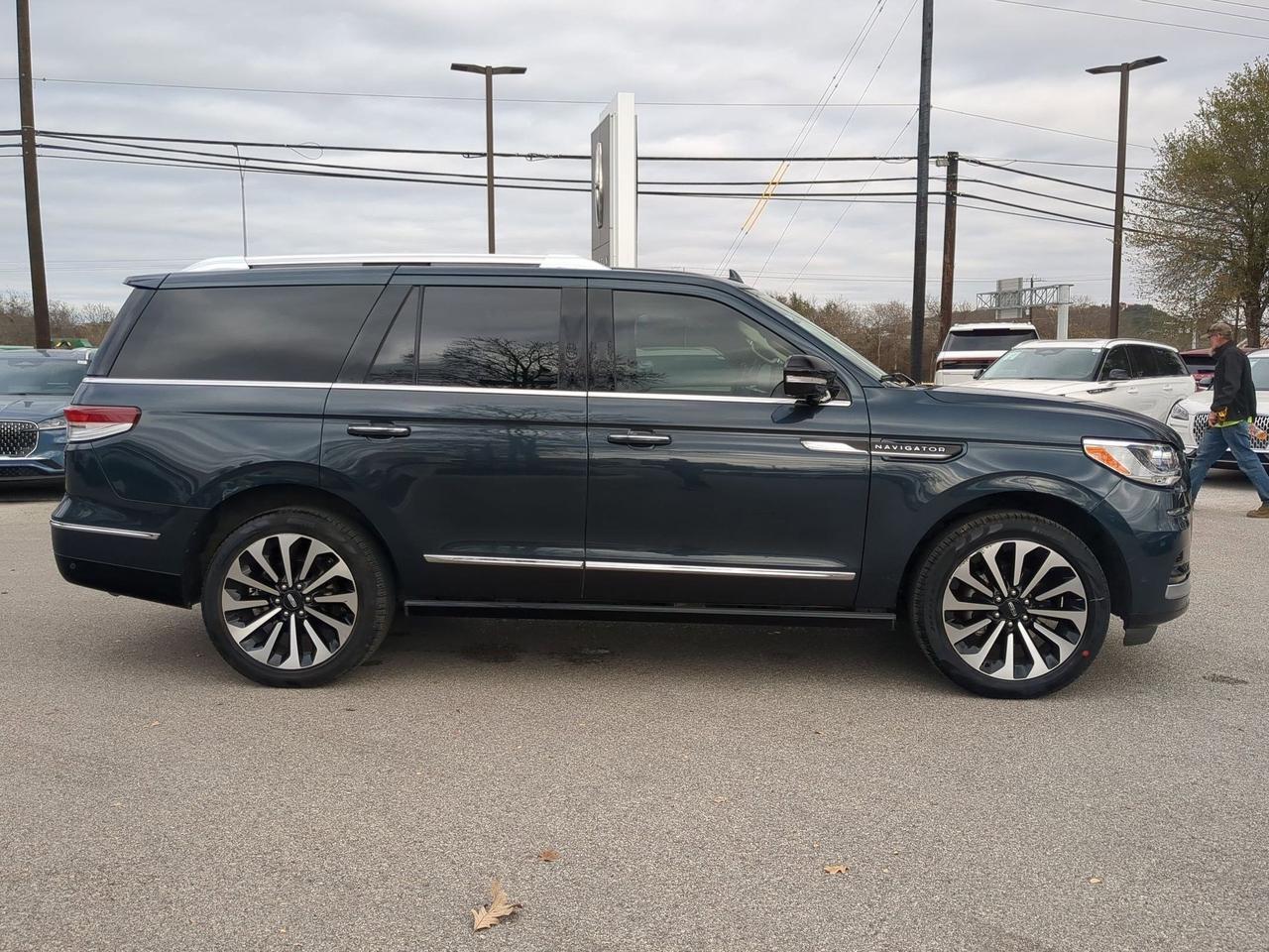2022 Lincoln Navigator Reserve