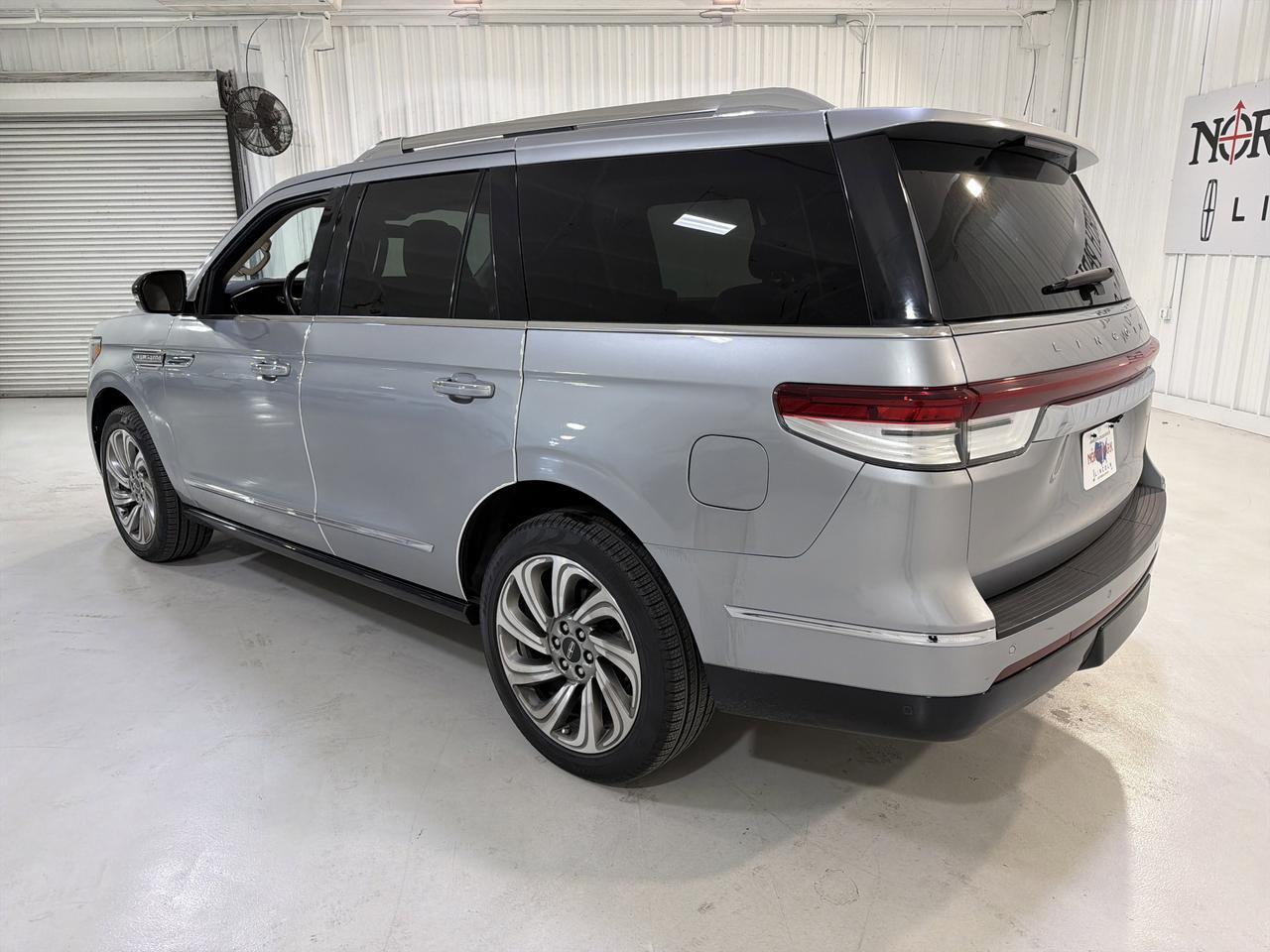 2022 Lincoln Navigator Reserve